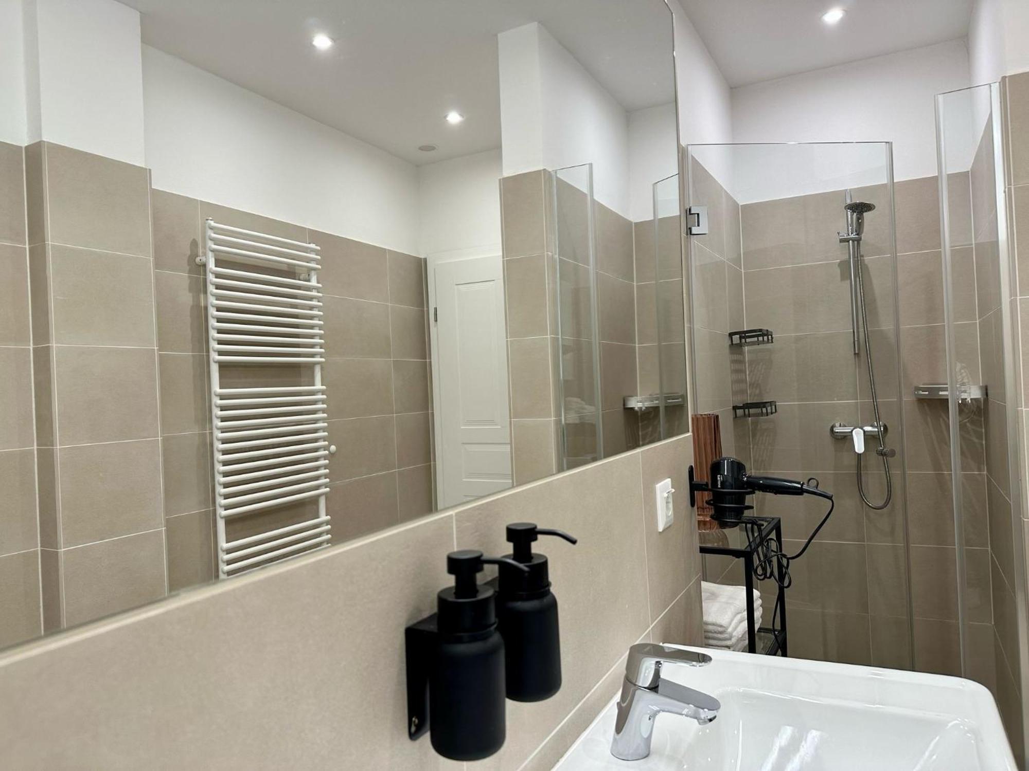 Designer Apartment Near Main Station Viena Exterior foto